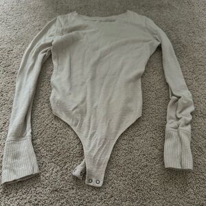 Abercrombie & Fitch Light Gray Long Sleeve Bodysuit